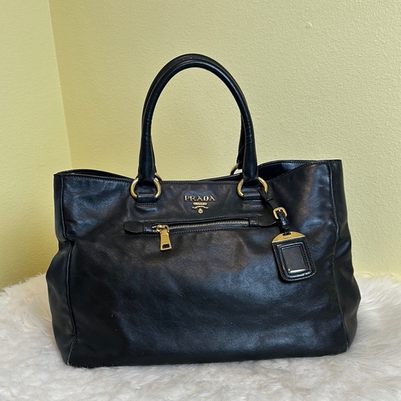💯Authentic Prada Black Leather Tote Bag🍀 - Picture 1 of 16